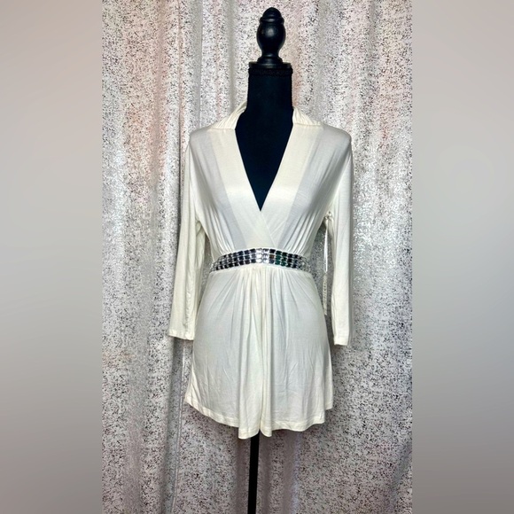 NWT Vertigo Paris white blouse - Picture 1 of 3